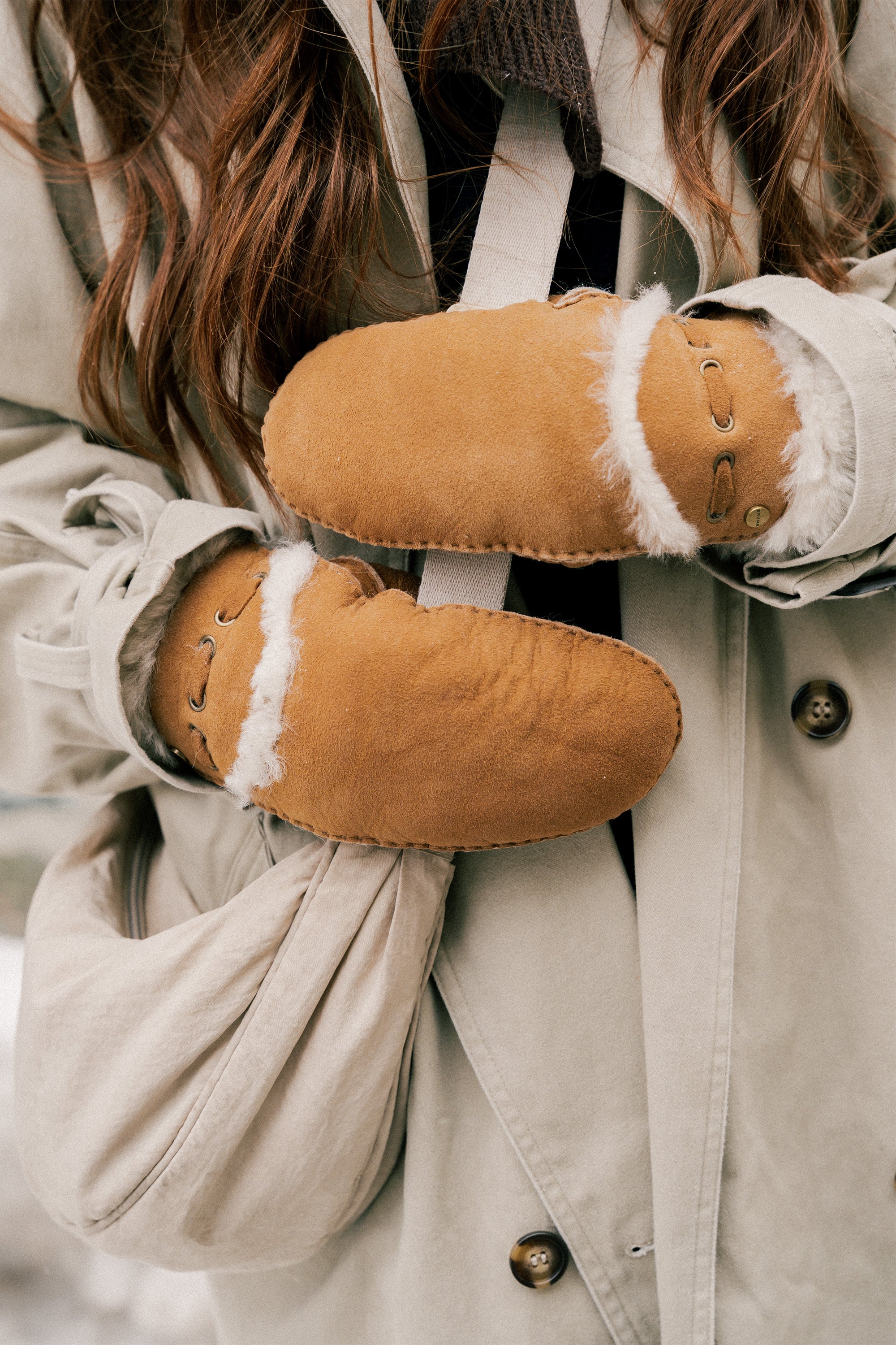 INUVIK SHEARLING MITTENS - Women