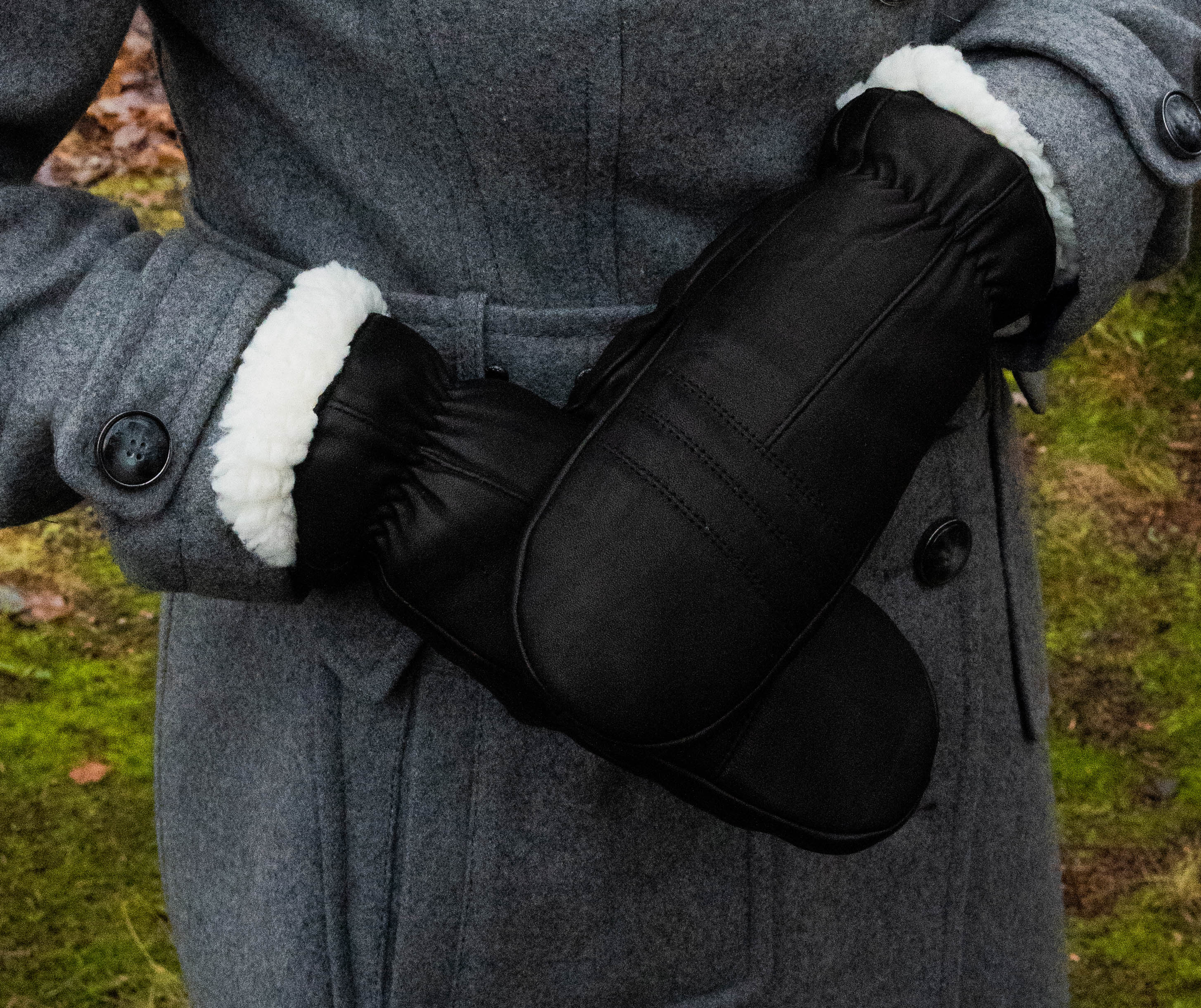 Colwood Mitt for women